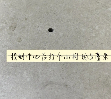 茂县瓷砖空鼓维修公司专业解答在瓷砖铺贴过程中，如果砂料搅拌不均匀，将会带来以下问题